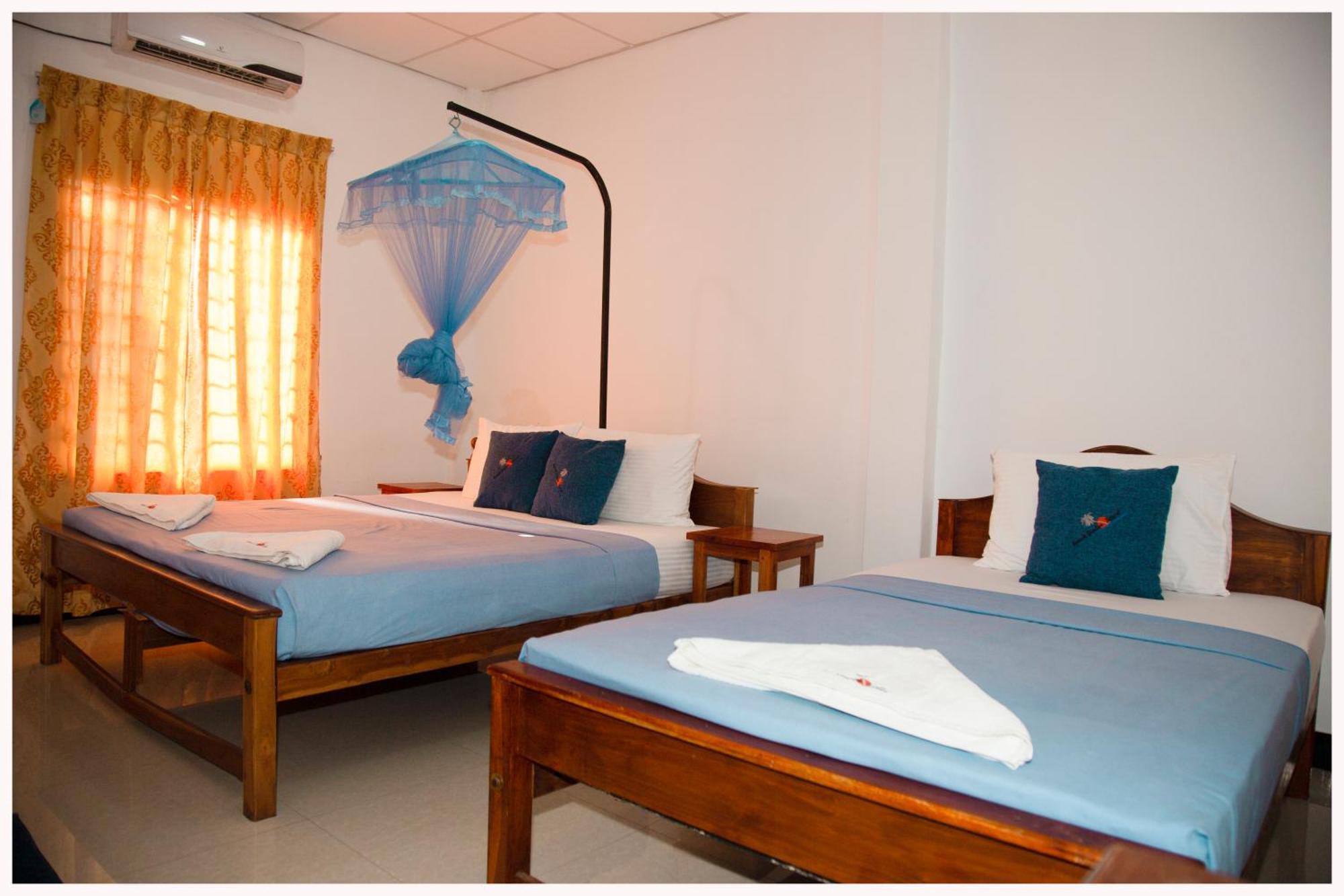 French Garden Resort Uppuveli ภายนอก รูปภาพ