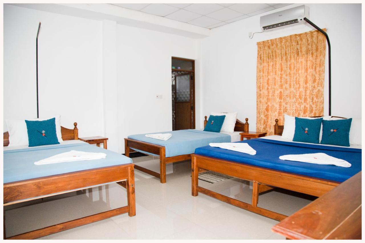 French Garden Resort Uppuveli ภายนอก รูปภาพ