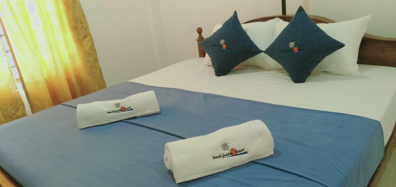 French Garden Resort Uppuveli ภายนอก รูปภาพ