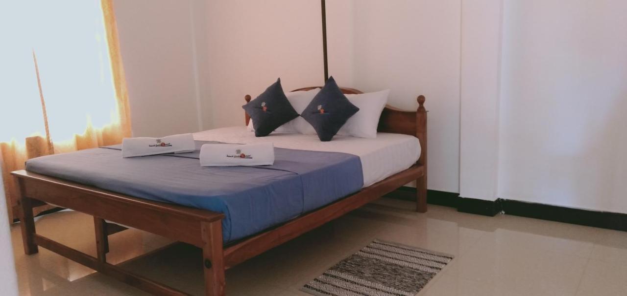 French Garden Resort Uppuveli ภายนอก รูปภาพ